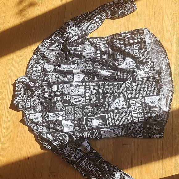 Streetwear Society Tarot Button Down - Picture 1 of 3